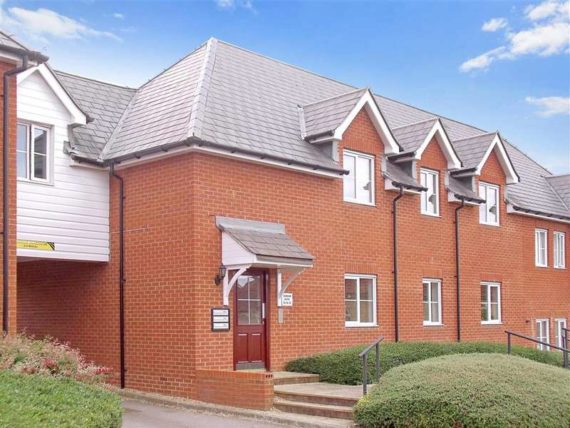 2 Bedroom Ground Fla...